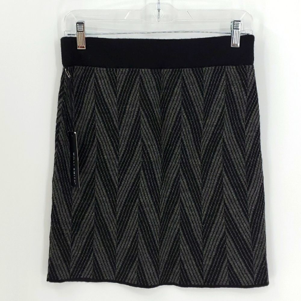 Willi Smith knit mini skirt. NWT black/gray. Size small. GREAT little skirt